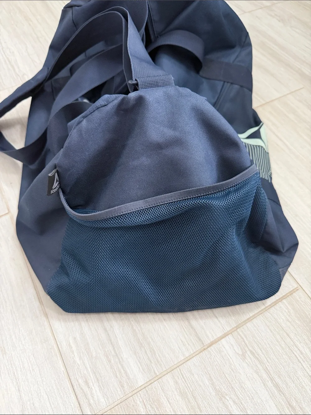 Reebok Navy Blue Logo Duffel Bag large Gymbag sports workout